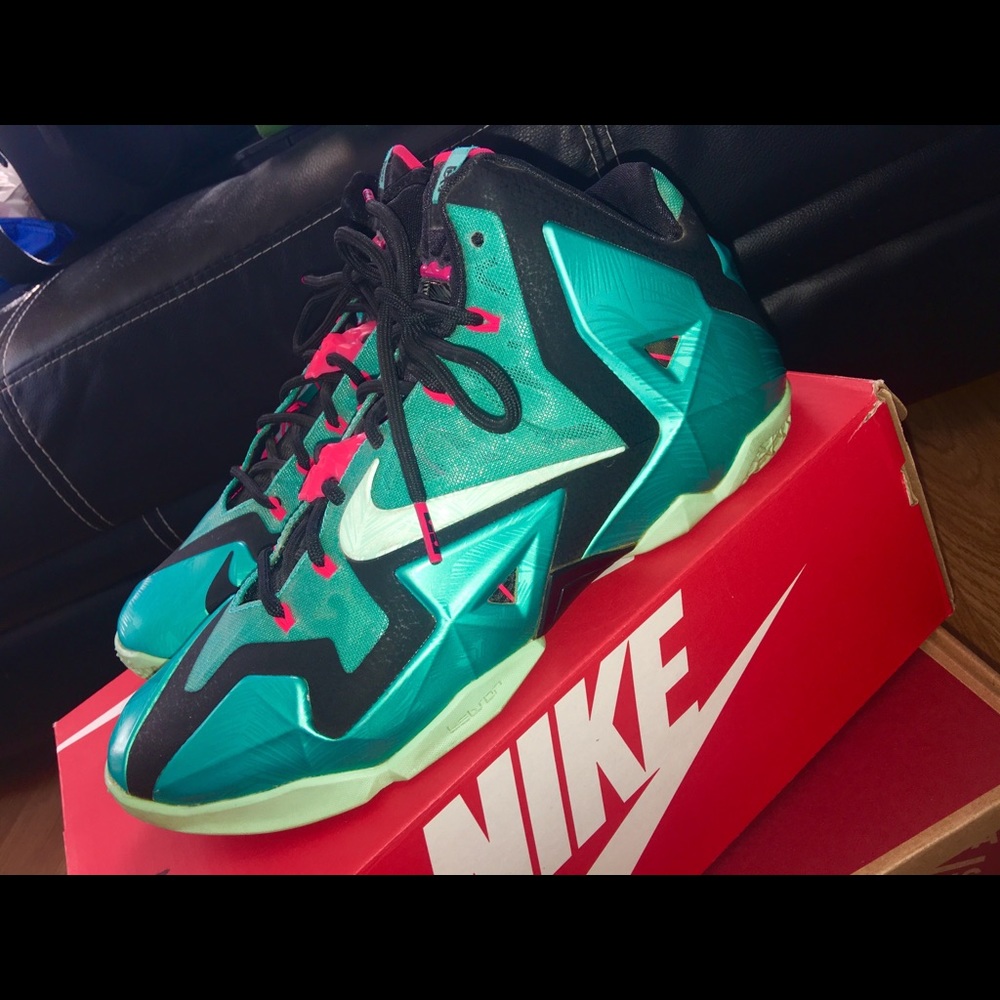 SOUTH BEACH LEBRONS (FIREWIRE)